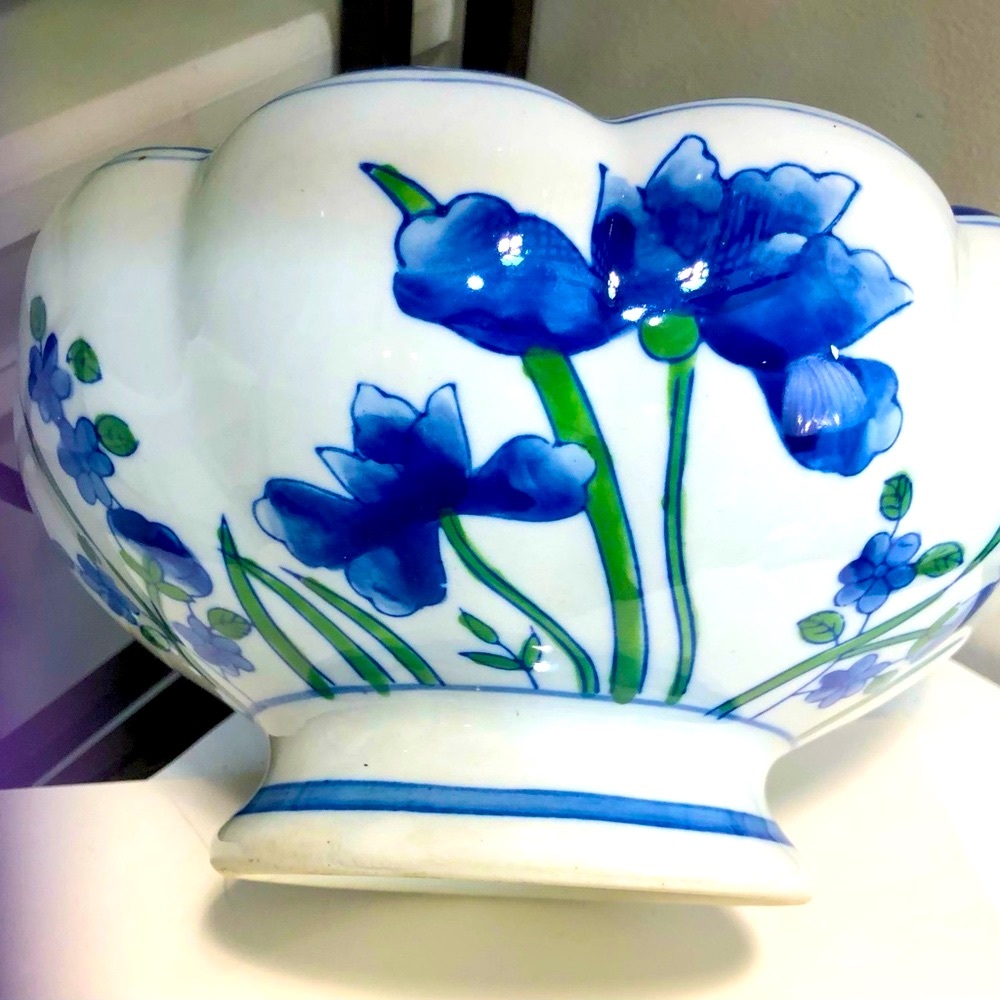 VTG Scallop-Top Bowl